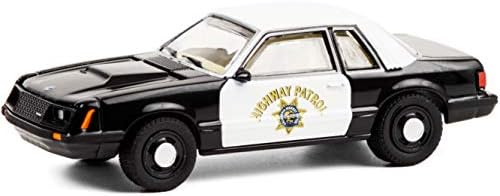 1982 Ford Mustang ЕСП Черно-бял CHP California Highway Patrol Hot Pursuit Серия 36 1/64 Molded под натиска на